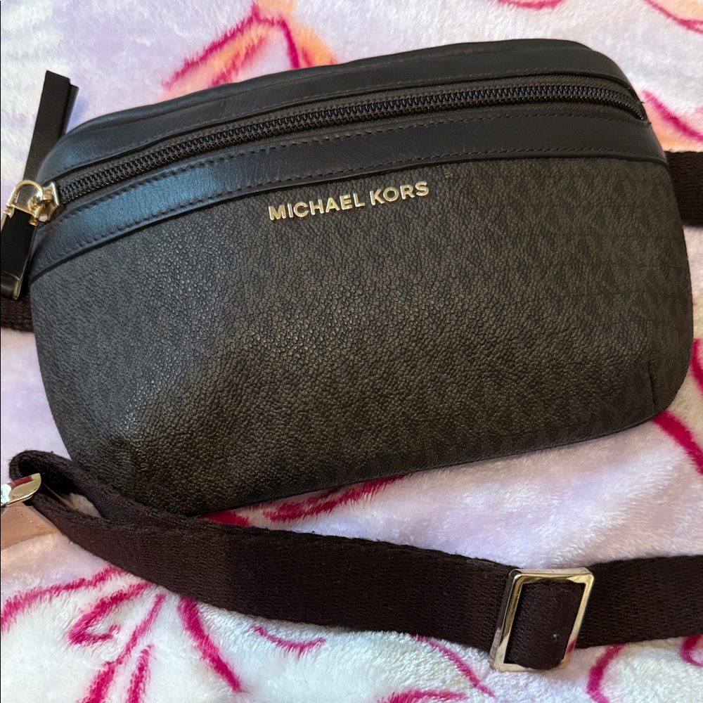Michael Kors Brown Belt Bag EUC